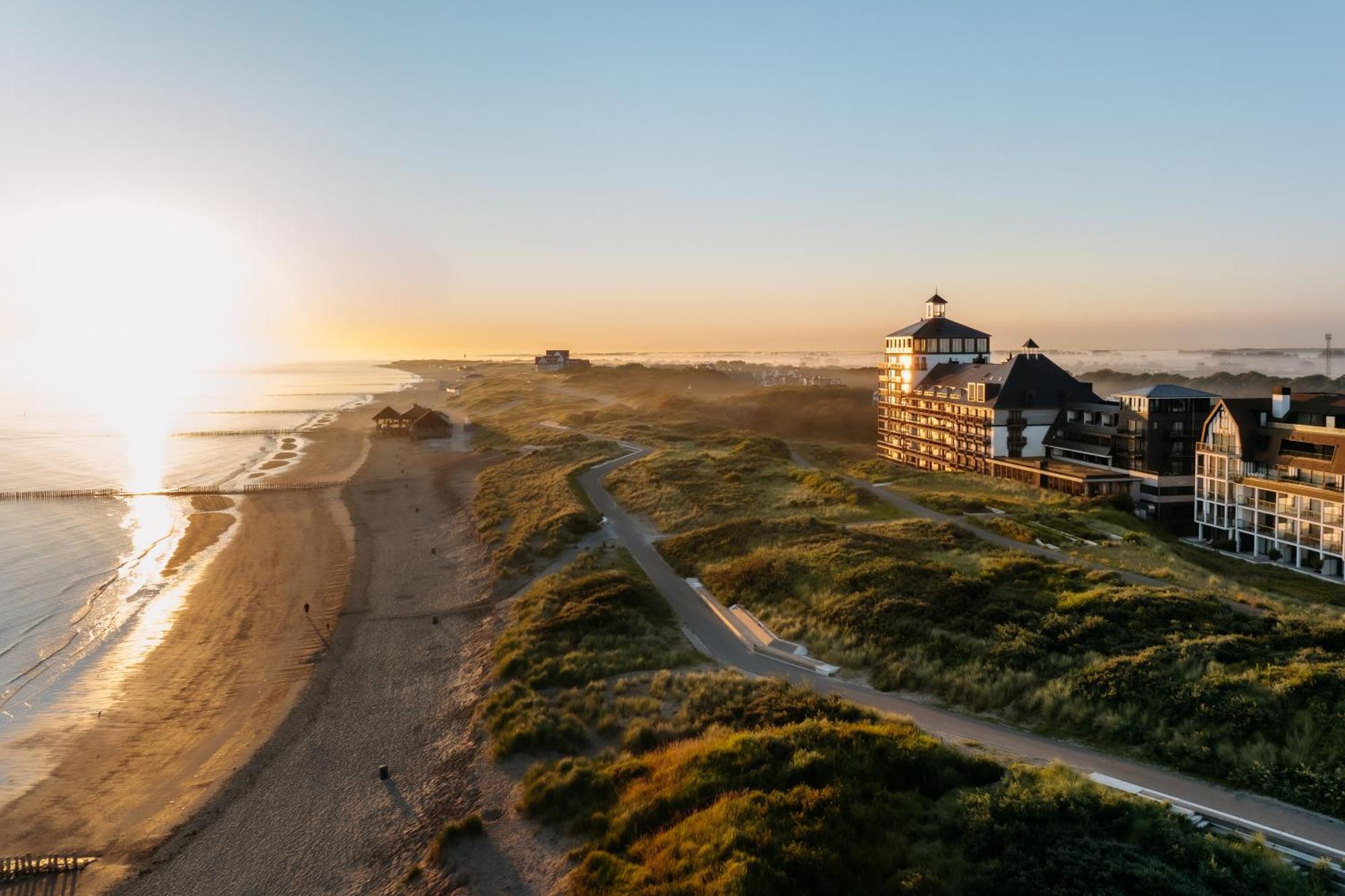 Strandhotel Cadzand Exterior photo